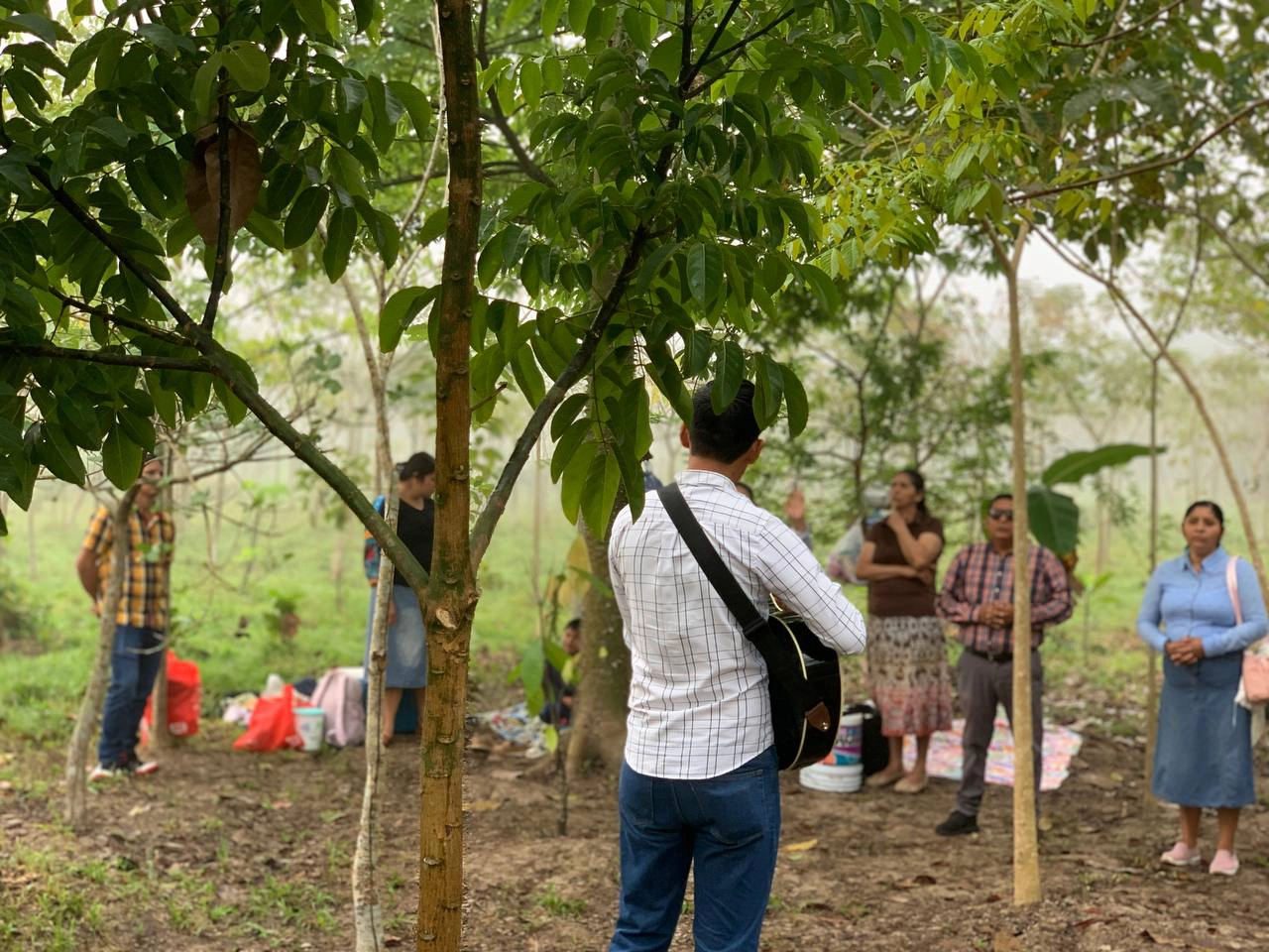 Servicio de Amanecer en el Campo